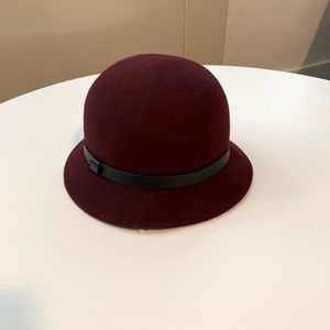 DKNY women’s wool hat